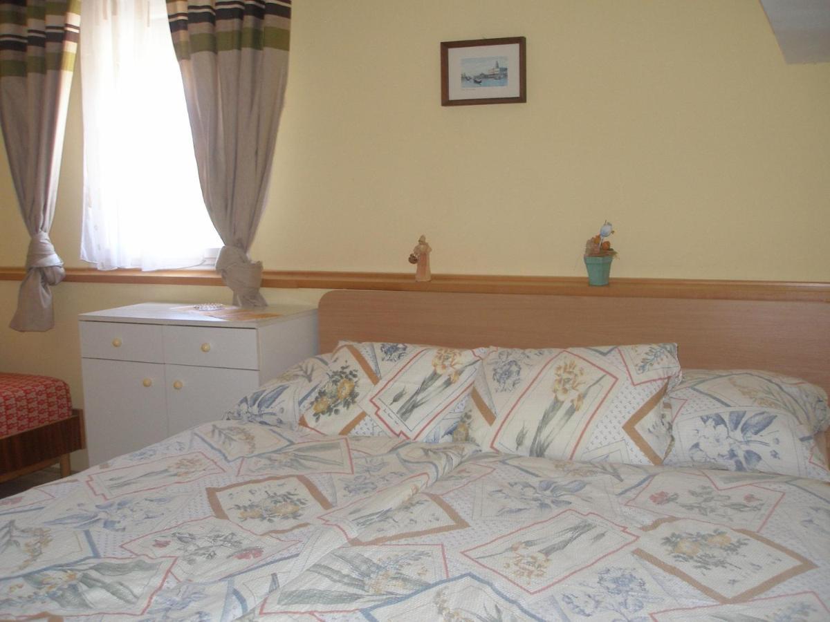 Holiday Home In Balatonkeresztur 19455 Екстер'єр фото