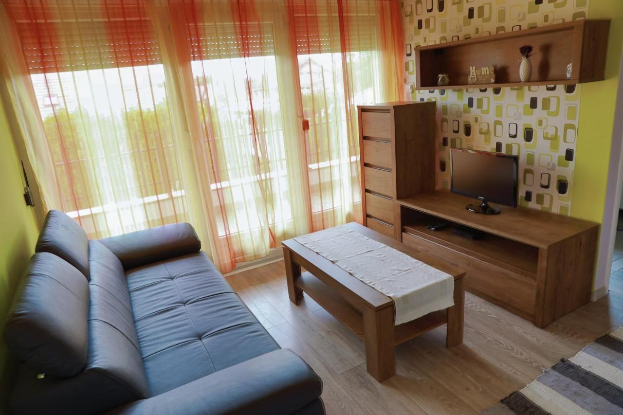 Holiday Home In Balatonkeresztur 19455 Екстер'єр фото