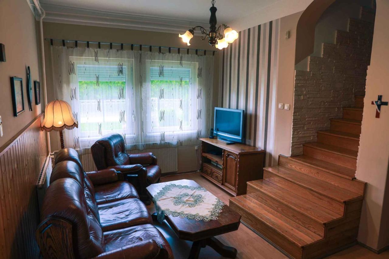 Holiday Home In Balatonkeresztur 19455 Екстер'єр фото
